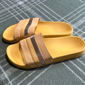 Michael Kors Yellow size 8 Slides with Metallic Stripes